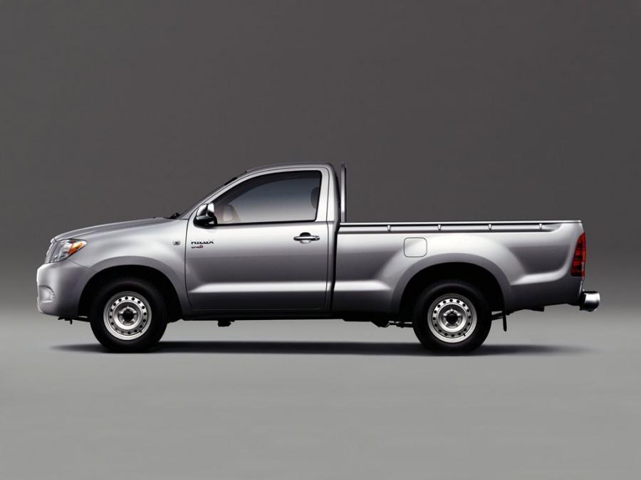  Toyota Hilux Regular Cab 2005 года  (фото 2 из 7)